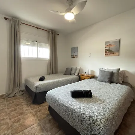 Markethome Cozy 2br Near Airport Apartament Guaza