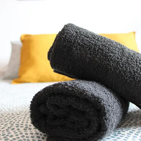 Markethome Cozy 2br Near Airport * Guaza